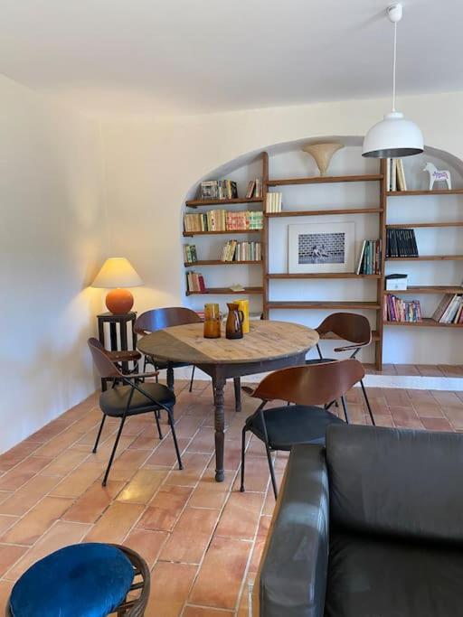 Le Nomade En Provence Bed and Breakfast Bouchet  Buitenkant foto