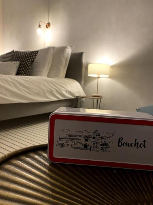 Le Nomade En Provence Bed and Breakfast Bouchet  Buitenkant foto