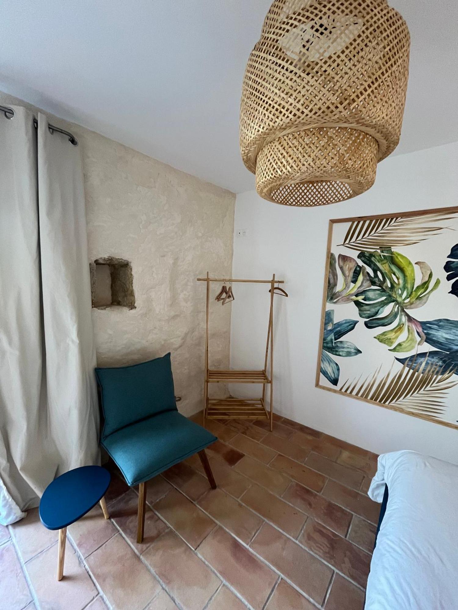 Le Nomade En Provence Bed and Breakfast Bouchet  Buitenkant foto