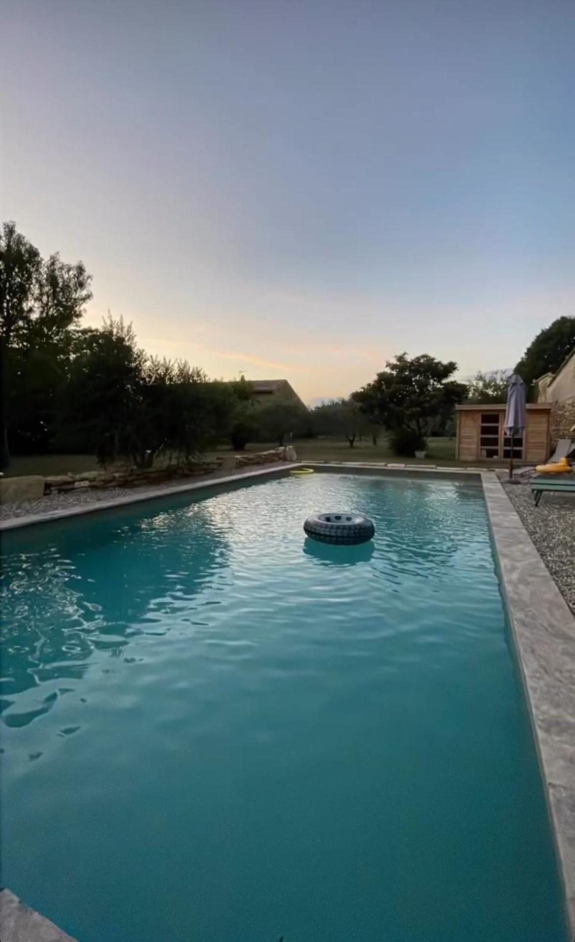 Le Nomade En Provence Bed and Breakfast Bouchet  Buitenkant foto